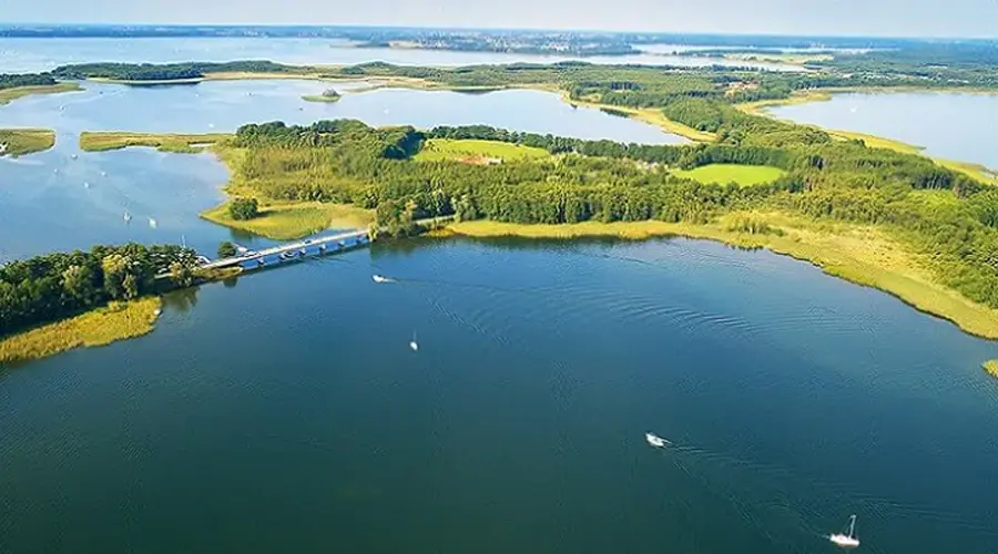 Jezioro Dadaj i Okoliczne Legendy